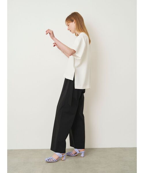 ELENDEEK(エレンディーク)の「バックVオーバーカットソー(Tシャツ/カットソー・レディース・ブルー/オフホワイト/ブラック・FREE)」の21枚目の写真
