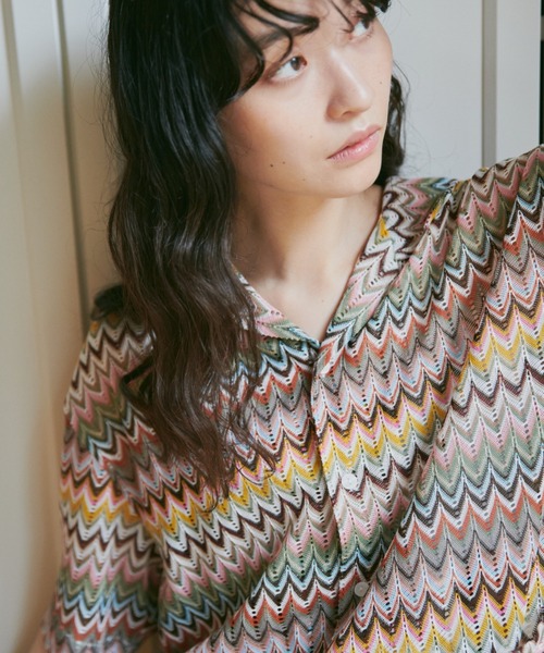 CAMPHOR WOOD(カンファーウッド)の「color wave sheer shirts / ウェーブシアーシャツ(シャツ/ブラウス・メンズ・グリーン系/レッド系・MEDIUM/LARGE)」の3枚目の写真