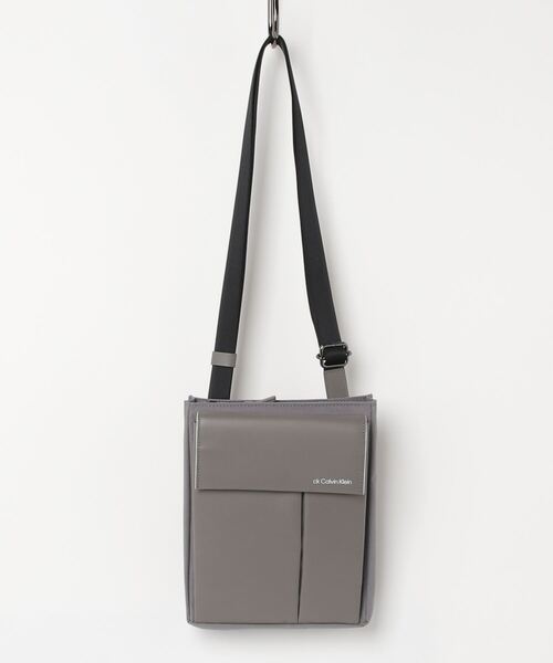 Calvin Klein(カルバン・クライン)の「【Calvin Klein / カルバンクライン】ミニッツ ショルダーバッグ(ショルダーバッグ・メンズ・ネイビー/グレー/ブラック・FREE)」の3枚目の写真