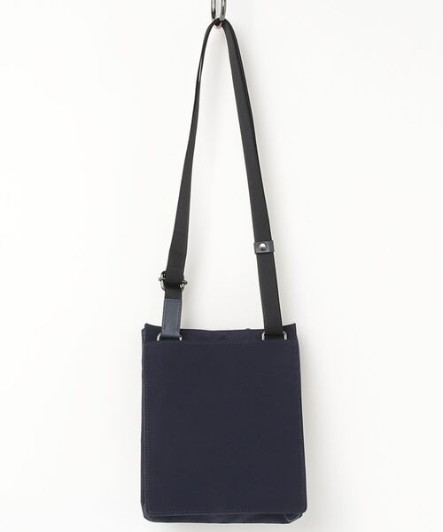 Calvin Klein(カルバン・クライン)の「【Calvin Klein / カルバンクライン】ミニッツ ショルダーバッグ(ショルダーバッグ・メンズ・ネイビー/グレー/ブラック・FREE)」の4枚目の写真