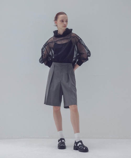 DRESSLAVE(ドレスレイブ)の「sartorial tuck half pants(タックハーフパンツ)(その他パンツ・レディース・ブラック/グレー・38)」の6枚目の写真