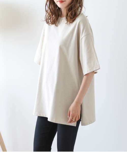 AMELY(エミリー)の「ワンポイントロゴTシャツ(Tシャツ/カットソー・レディース・ベージュ/グレー/ブラック/ホワイト・フリー)」の8枚目の写真