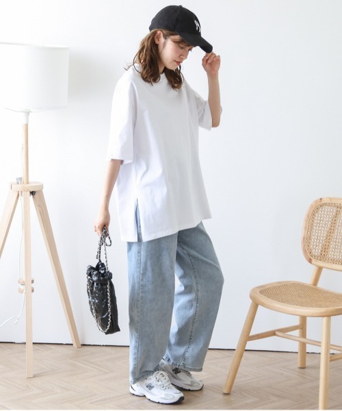 AMELY(エミリー)の「ワンポイントロゴTシャツ(Tシャツ/カットソー・レディース・ベージュ/グレー/ブラック/ホワイト・フリー)」の10枚目の写真