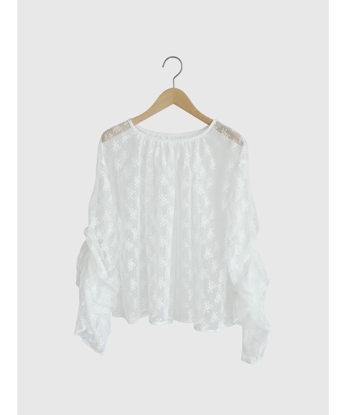 FIKA.(フィーカ)の「Gather sleeve lace blouse(シャツ/ブラウス・レディース・ブラック/オフホワイト・MEDIUM)」の10枚目の写真