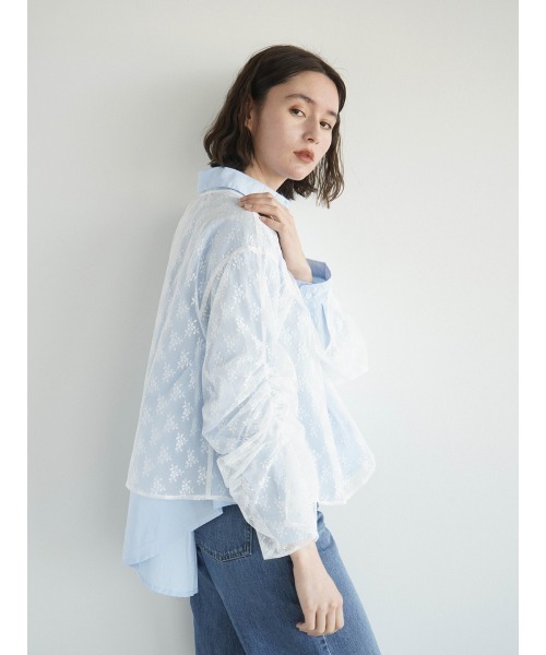 FIKA.(フィーカ)の「Gather sleeve lace blouse(シャツ/ブラウス・レディース・ブラック/オフホワイト・MEDIUM)」の5枚目の写真