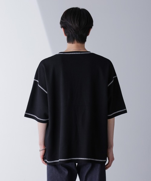 NANO universe(ナノユニバース)の「配色ステッチビックワッフルTシャツ 半袖(Tシャツ/カットソー・メンズ・ブラック/ホワイト・M/L)」の7枚目の写真