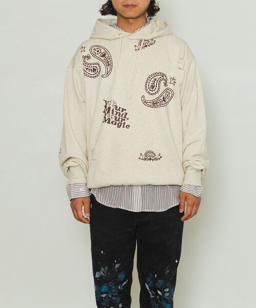 FREAK'S STORE(フリークスストア)の「YMYM × FREAK'S STORE/ワイエムワイエム 別注 YMYM Paisley Hoodie/別注 ワイエムワイエム ペイズリーフーディー(パーカー・レディース・オフホワイト/ネイビー・MEDIUM/LARGE)」の4枚目の写真