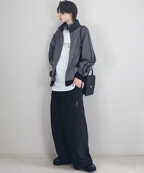 Loose/ルース(ルース)の「ジップデザイン ナイロントラックジャケット(ブルゾン・メンズ・ブラック系2/ブラック系1/グレー系1/ワイン系1・XS/S/M/L)」の18枚目の写真