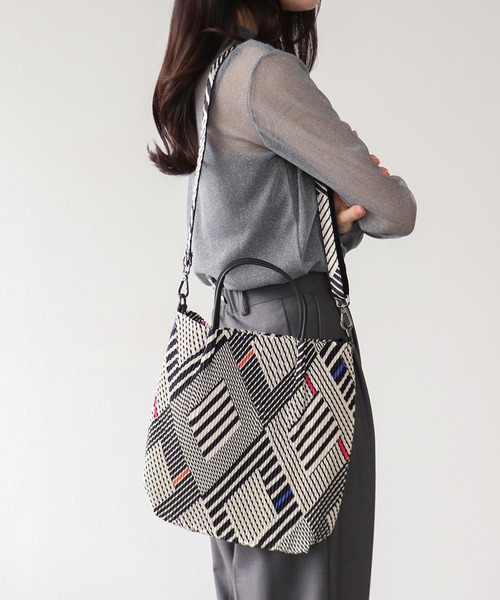 Three Four Time（ｽﾘｰﾌｫｰﾀｲﾑ）の「トリムレザープリーツBAG（ショルダーバッグ・レディース・その他/ブラック・FREE）」の15枚目の写真