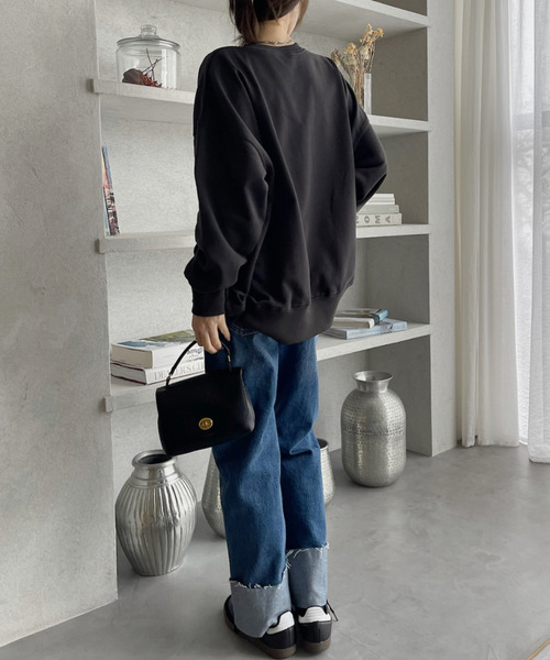 Eclat one（エクラワン）の「【Eclat one】箔プリント オーバー裏毛スウェット（スウェット・レディース・ホワイト/ブラック・FREE）」の14枚目の写真