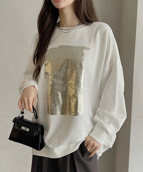 Eclat one（エクラワン）の「【Eclat one】箔プリント オーバー裏毛スウェット（スウェット・レディース・ホワイト/ブラック・FREE）」の3枚目の写真