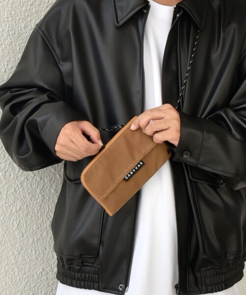 MAISON CANVVAS（メゾンキャンバス）の「【SHIPS any別注】MAISON CANVVAS: オイルドコットン マルチ ショルダーポーチ（ショルダーバッグ・メンズ・オリーブ/ベージュ/ネイビー・ONE SIZE）」の7枚目の写真