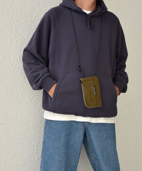 MAISON CANVVAS（メゾンキャンバス）の「【SHIPS any別注】MAISON CANVVAS: オイルドコットン マルチ ショルダーポーチ（ショルダーバッグ・メンズ・オリーブ/ベージュ/ネイビー・ONE SIZE）」の10枚目の写真