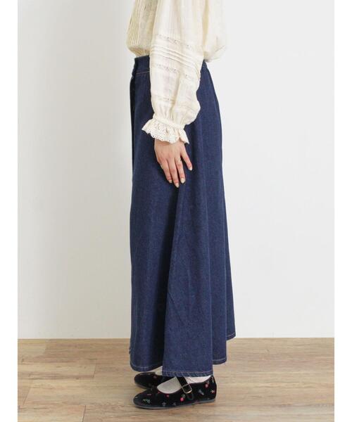 Samansa Mos2（サマンサ モスモス）の「【Sサイズ WEB限定】フロント釦フレアデニムスカート（スカート・レディース・ベージュ/ネイビー/ブルー・M/S）」の22枚目の写真