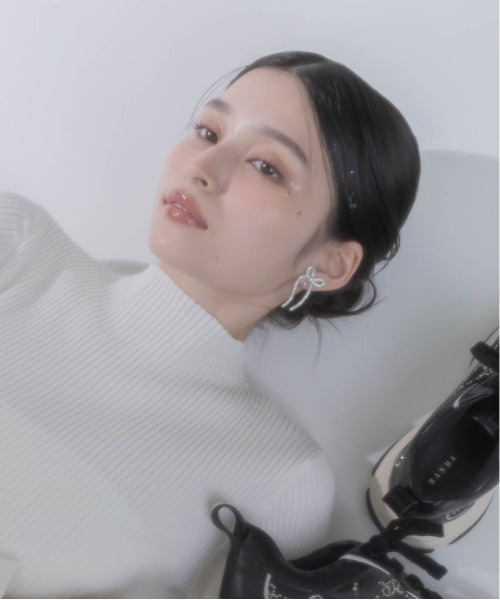 RANDA(ランダ)の「ビジューリボンイヤリング(イヤリング・レディース・シルバー/ゴールド・FREE)」の14枚目の写真