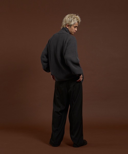 kutir(クティール)の「RUBBER LOGO DRIVERS KNIT/ラバーロゴドライバーズニット(ニット/セーター・メンズ・ネイビー/ダークブラウン/チャコールグレー/ブラック・LARGE/MEDIUM)」の19枚目の写真
