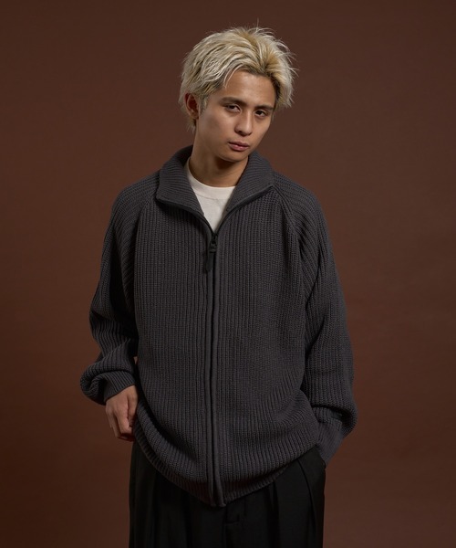 kutir(クティール)の「RUBBER LOGO DRIVERS KNIT/ラバーロゴドライバーズニット(ニット/セーター・メンズ・ネイビー/ダークブラウン/チャコールグレー/ブラック・LARGE/MEDIUM)」の16枚目の写真