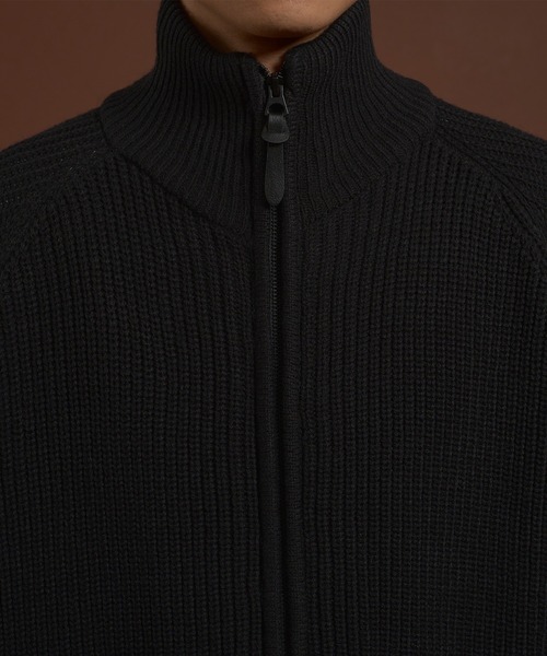 kutir(クティール)の「RUBBER LOGO DRIVERS KNIT/ラバーロゴドライバーズニット(ニット/セーター・メンズ・ネイビー/ダークブラウン/チャコールグレー/ブラック・LARGE/MEDIUM)」の5枚目の写真