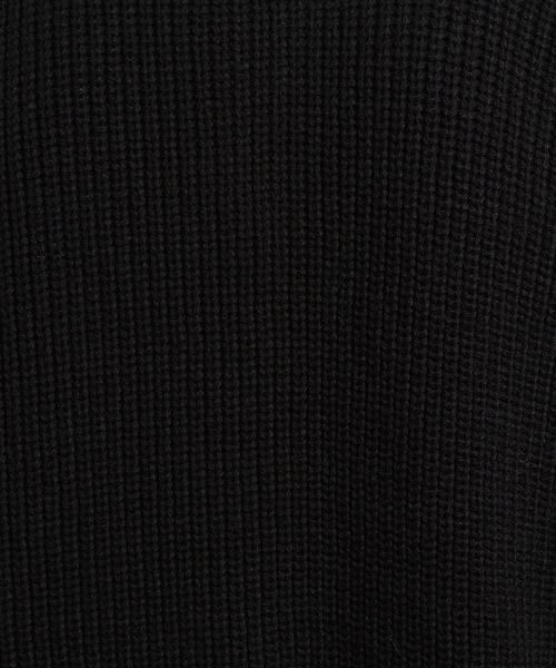 kutir(クティール)の「RUBBER LOGO DRIVERS KNIT/ラバーロゴドライバーズニット(ニット/セーター・メンズ・ネイビー/ダークブラウン/チャコールグレー/ブラック・LARGE/MEDIUM)」の7枚目の写真