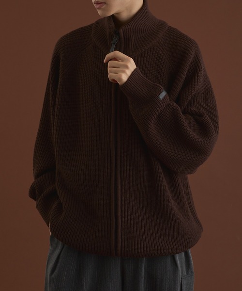 kutir(クティール)の「RUBBER LOGO DRIVERS KNIT/ラバーロゴドライバーズニット(ニット/セーター・メンズ・ネイビー/ダークブラウン/チャコールグレー/ブラック・LARGE/MEDIUM)」の21枚目の写真