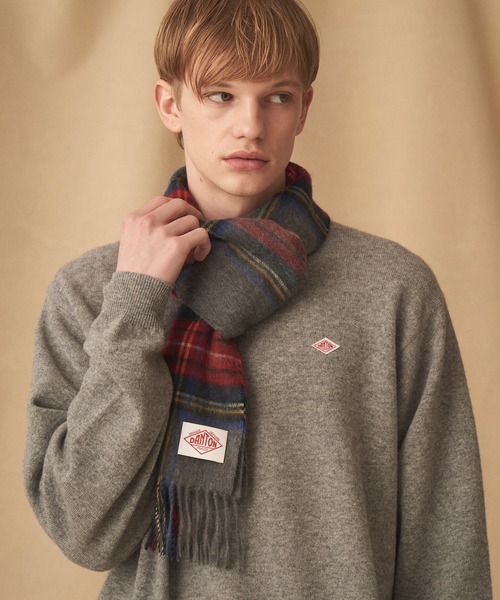 DANTON（ダントン）の「WOOL CASHMERE MUFFLER（マフラー・レディース・レッド系その他/ブルー系その他5/ダークネイビー/オートミール/グリーン系その他/チャコール/レッド/オフホワイト/ブラック/グレー系その他/ブラウン系その他・-）」の4枚目の写真