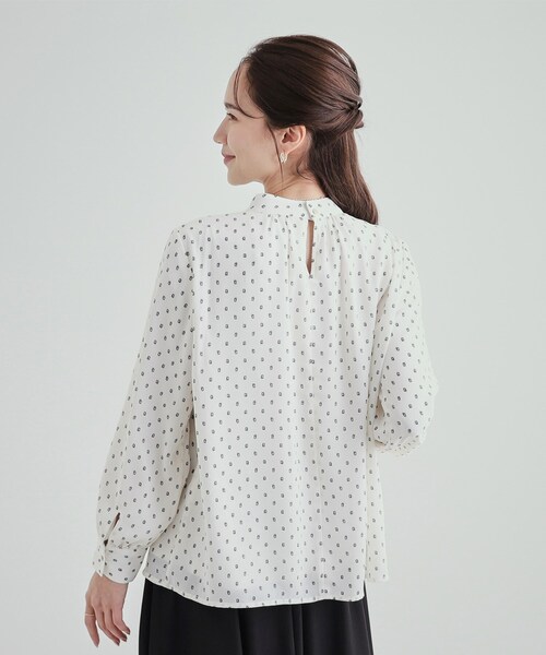 DRESKIP（ドレスキップ）の「◆あったか裏地 ハイネックブラウス【SHOO WARM】（シャツ/ブラウス・レディース・ナチュラル/ホワイト系3/グリーン系/ネイビー系・04/03/02）」の20枚目の写真