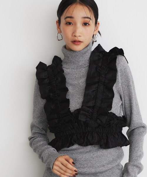 THE SHOP TK (ザ ショップ ティーケー )の「◆ブライトフリルビスチェ(ベスト・レディース・ブラック/ベージュ・99)」の2枚目の写真