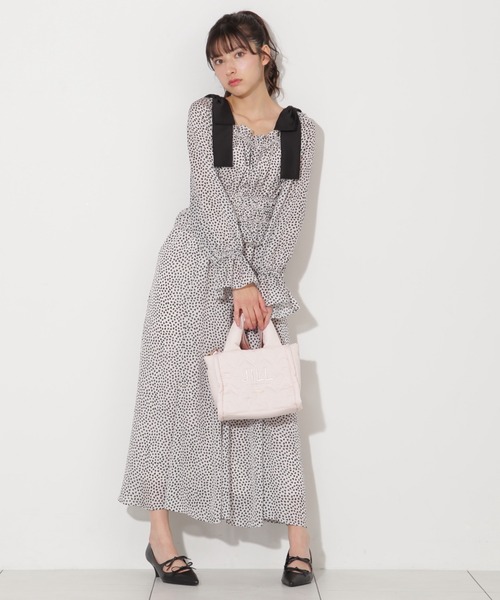 JILL by JILL STUART（ジルバイジルスチュアート）の「【WEB限定カラーあり】ハートパフトート（ショルダーバッグ・レディース・ホワイト/ピンク/ブラック/ピンク系その他/ブルー系その他・FREE）」の9枚目の写真