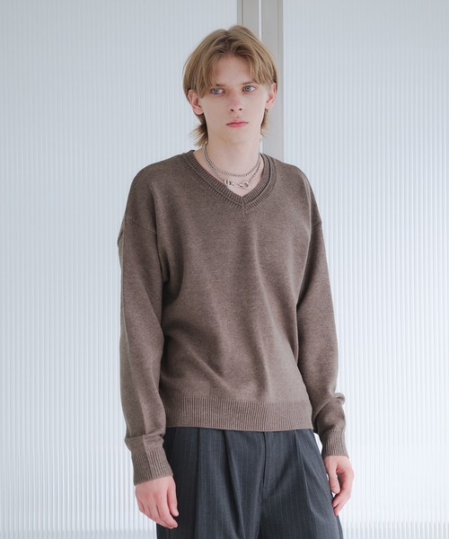コンテシアーＶネックニット新品未使用 V-NECK MIDDLE GAUGE BASIC KNIT/Vネックミドルゲージベーシックニット