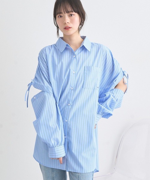 earth music&ecology（アースミュージックアンドエコロジー）の「2wayショルダードロストリボンシャツ（シャツ/ブラウス・レディース・サックスブルー/ホワイト/ピンク・FREE）」の2枚目の写真