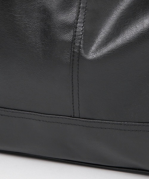 LAKOLE（ラコレ）の「ソフトトライアングルトートバッグ / 319966（トートバッグ・レディース・ライトブラウン/オフホワイト/ブラック・FREE）」の11枚目の写真