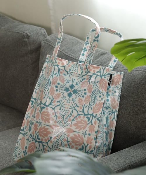 ROOTOTE（ルートート）の「ROOTOTE　ラミネート加工トートBAG（トートバッグ・レディース・B/C/A/レッド系その他/ピンク系/ホワイト系/イエロー系・FREE）」の2枚目の写真