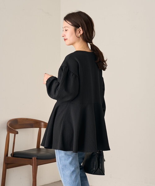【未使用品】CADUNE カデュネ ビッグぺプラムブラウス 黒 36 CADUNE（カデュネ）の「ビッグペプラムブラウス（シャツ