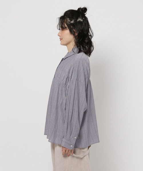 niko and（ニコアンド）の「プレミアムローンギャザーシャツ
