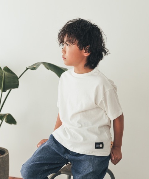 ZERO standerd(ゼロスタンダード)の「zero standard/ゼロスタンダード BASIC Tシャツ(Tシャツ/カットソー・キッズ・オフホワイト/グレー/ネイビー/アイボリー/チャコールグレー/ブラック/ベージュ・110cm/100cm/120cm/130cm/150cm/160cm/140cm)」の2枚目の写真