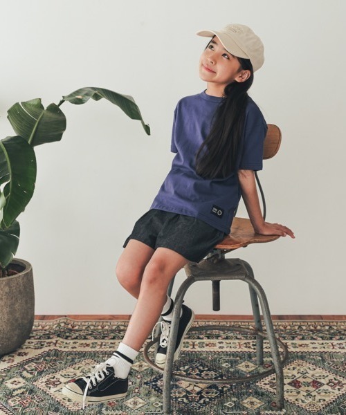 ZERO standerd(ゼロスタンダード)の「zero standard/ゼロスタンダード BASIC Tシャツ(Tシャツ/カットソー・キッズ・オフホワイト/グレー/ネイビー/アイボリー/チャコールグレー/ブラック/ベージュ・110cm/100cm/120cm/130cm/150cm/160cm/140cm)」の9枚目の写真