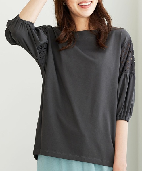 BELLUNA PLUS(ベルーナ)の「ボリューム袖レース切替プルオーバー(Tシャツ/カットソー・レディース・ターコイズブルー/オフホワイト/イエロー/チャコール・MEDIUM/X-LARGE/LARGE)」の7枚目の写真