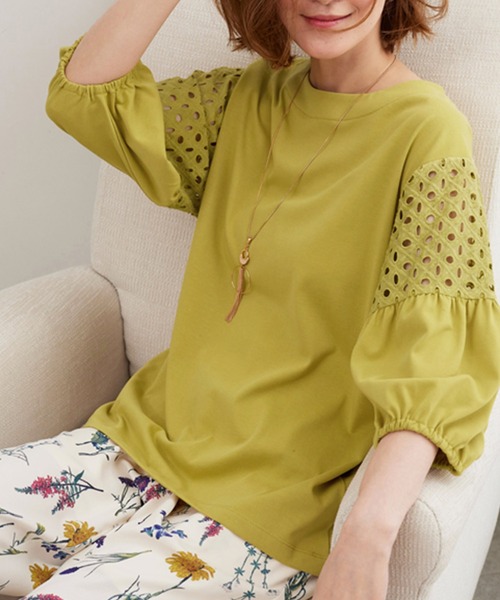BELLUNA PLUS(ベルーナ)の「ボリューム袖レース切替プルオーバー(Tシャツ/カットソー・レディース・ターコイズブルー/オフホワイト/イエロー/チャコール・MEDIUM/X-LARGE/LARGE)」の19枚目の写真