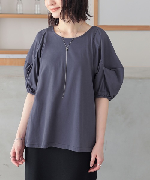 n'OrLABEL(ノアールレーベル)の「タックボリュームスリーブカットソー(Tシャツ/カットソー・レディース・ブラック/ネイビー/ラベンダー/オフホワイト・1/2)」の4枚目の写真