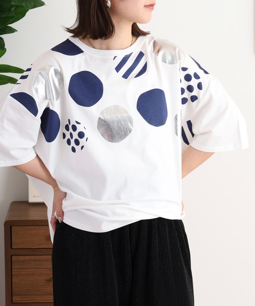BARNDOOR(バーンドア)の「BARNDOOR 20天竺箔PtドルマンTシャツ(Tシャツ/カットソー・レディース・ホワイト系2/ホワイト系1/ホワイト系3/ホワイト系4・FREE)」の2枚目の写真
