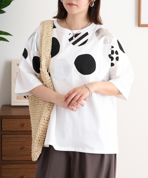 BARNDOOR(バーンドア)の「BARNDOOR 20天竺箔PtドルマンTシャツ(Tシャツ/カットソー・レディース・ホワイト系2/ホワイト系1/ホワイト系3/ホワイト系4・FREE)」の11枚目の写真