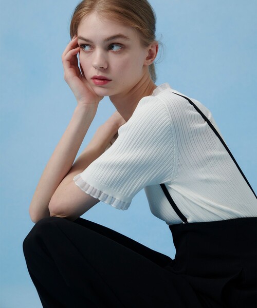 LOULOU WILLOUGHBY（ルルウィルビー）の「【LOULOU WILLOUGHBY】ハーフチューブラーリブニット（ニット/セーター・レディース・ホワイト/ブラック/ブルー・2）」の2枚目の写真