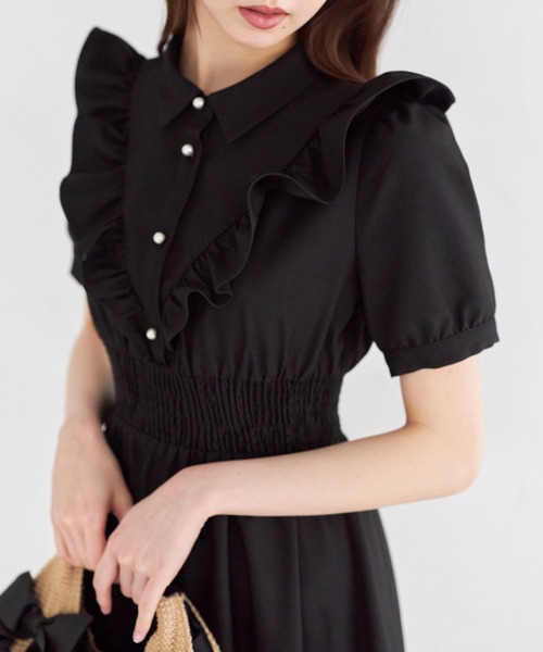 フリル付きパール釦ウエストシャーリングシャツワンピース　ブラック tocco closet（トッコ クローゼット）の「フリル付きパール釦