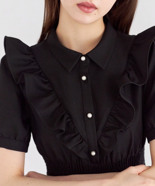 tocco closet（トッコ クローゼット）の「フリル付きパール釦