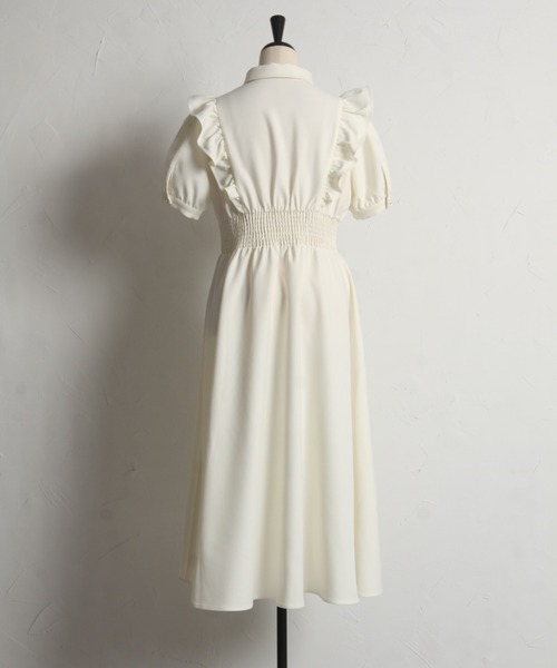 フリル付きパール釦ウエストシャーリングシャツワンピース　アイボリー tocco closet（トッコ クローゼット）の「フリル付きパール釦
