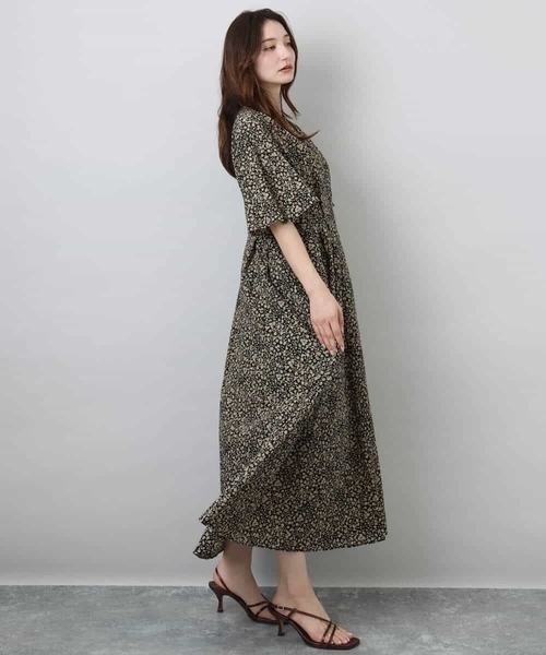 MK MICHEL KLEIN（エムケーミッシェルクラン）の「キーネックコットンワンピース/洗える（ワンピース・レディース・ブラック/モカ/イエロー系その他・38）」の6枚目の写真