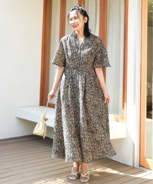 MK MICHEL KLEIN（エムケーミッシェルクラン）の「キーネックコットンワンピース/洗える（ワンピース・レディース・ブラック/モカ/イエロー系その他・38）」の8枚目の写真