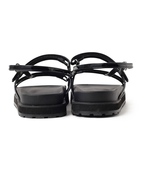 BEAMS HEART（ビームスハート）の「エナメル 細ライン サンダル（サンダル・レディース・ブラック/ブラウン/ピンク・SMALL/MEDIUM/LARGE）」の6枚目の写真