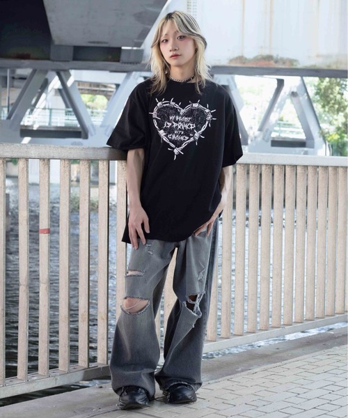 Whinny(ホワイニー)の「Whinny/束縛ダイナマイティー(Tシャツ/カットソー・レディース・ホワイト/サックスブルー/ブラック・FREE)」の9枚目の写真