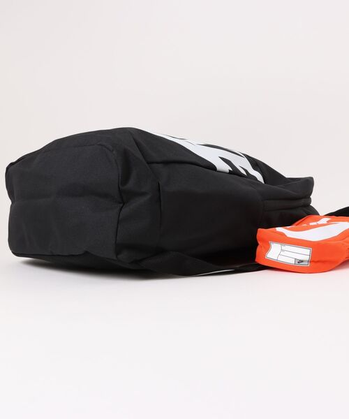 NIKE(ナイキ)の「NIKE/ナイキ キッズ バック YOUTH エレメントバックパックシューボックス HJ4186-010(バックパック/リュック・キッズ・ブラック・ONE)」の3枚目の写真
